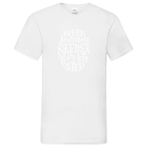 Herren Basic V-Neck T-Shirt every journey needs a first step - Arte Sole Luna